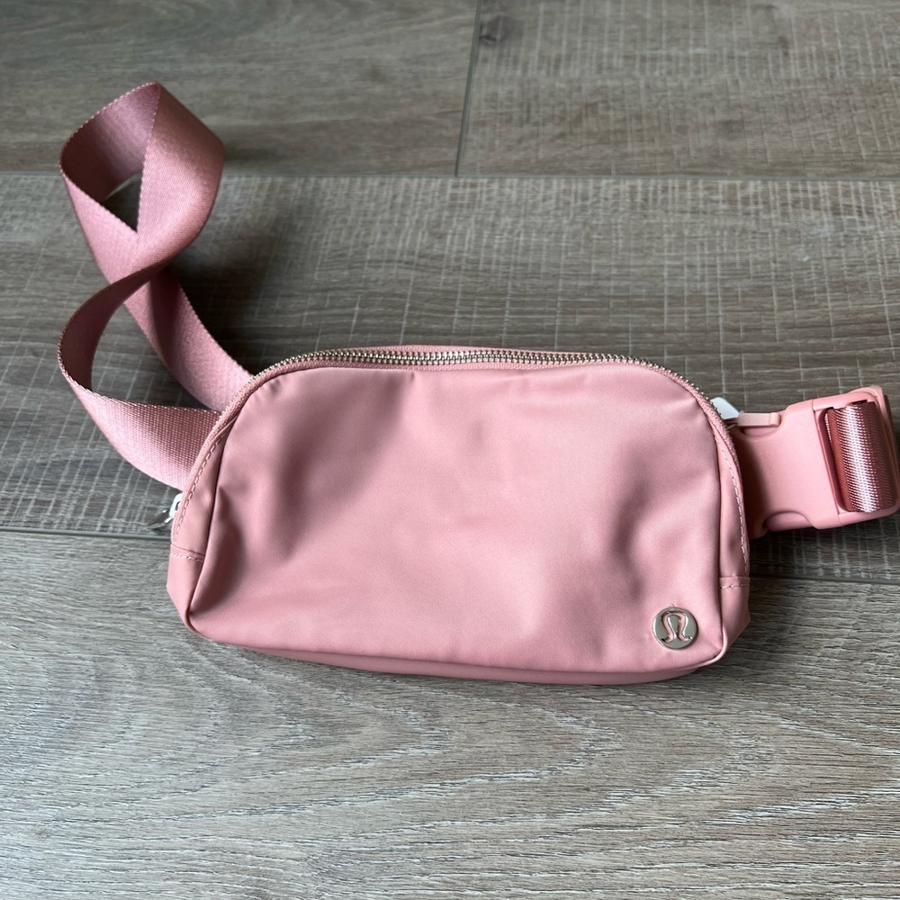 OG Lululemon Everywhere Belt Bag *1L in Pink Pastel